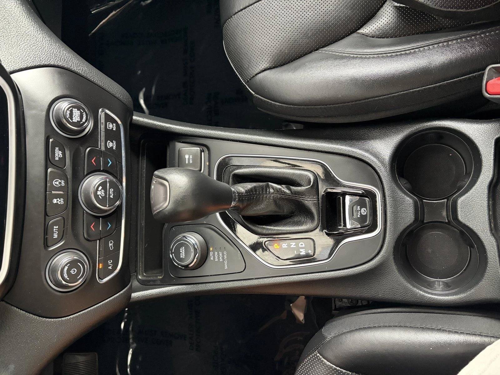 Used 2019 Jeep Cherokee Limited AWD/4WD image 11