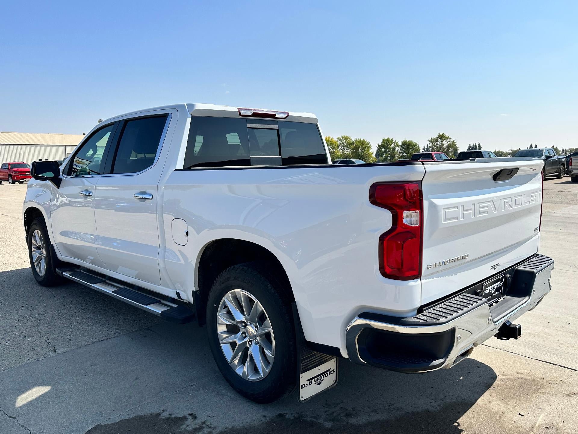 Used 2022 Chevrolet Silverado 1500 LTZ AWD/4WD image 3