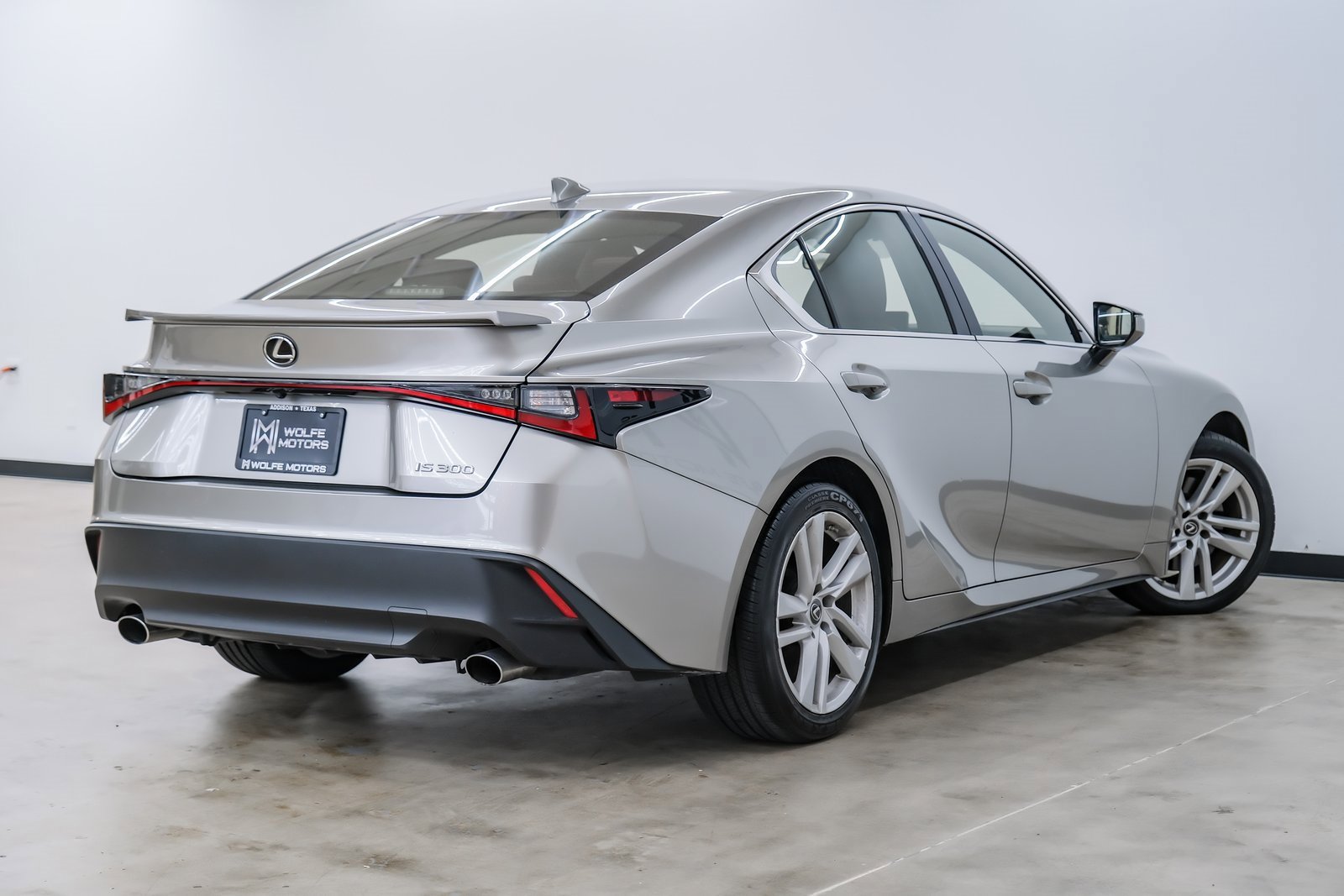 Used 2022 Lexus IS 300 image 9