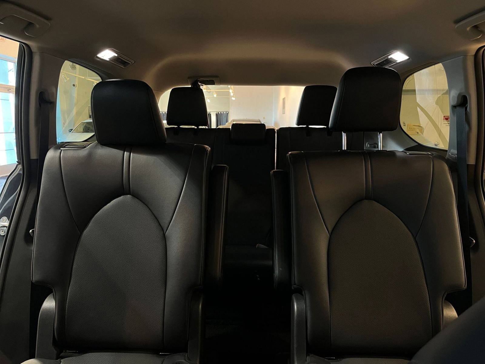 Used 2025 Toyota Grand Highlander FWD image 40