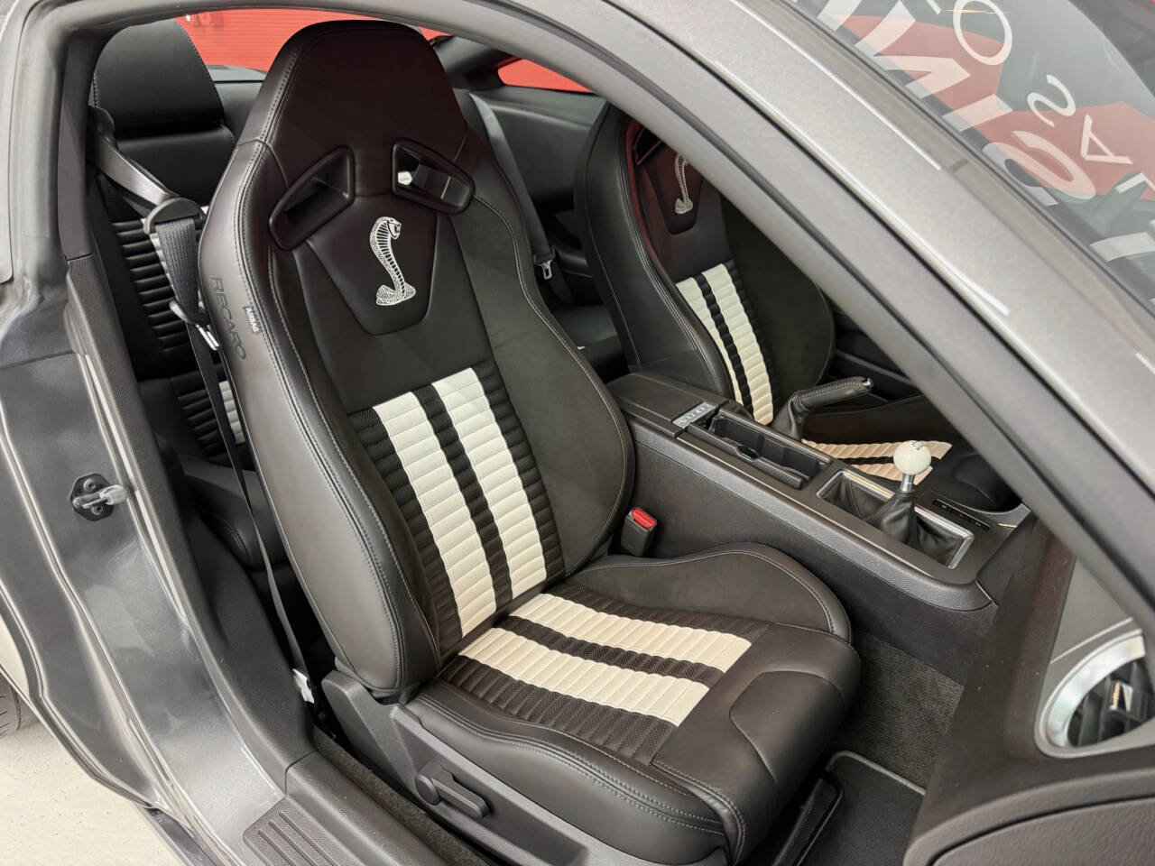 Used 2013 Ford Mustang Shelby GT500 RWD image 38