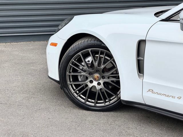 Used 2023 Porsche Panamera Platinum Edition RWD image 9