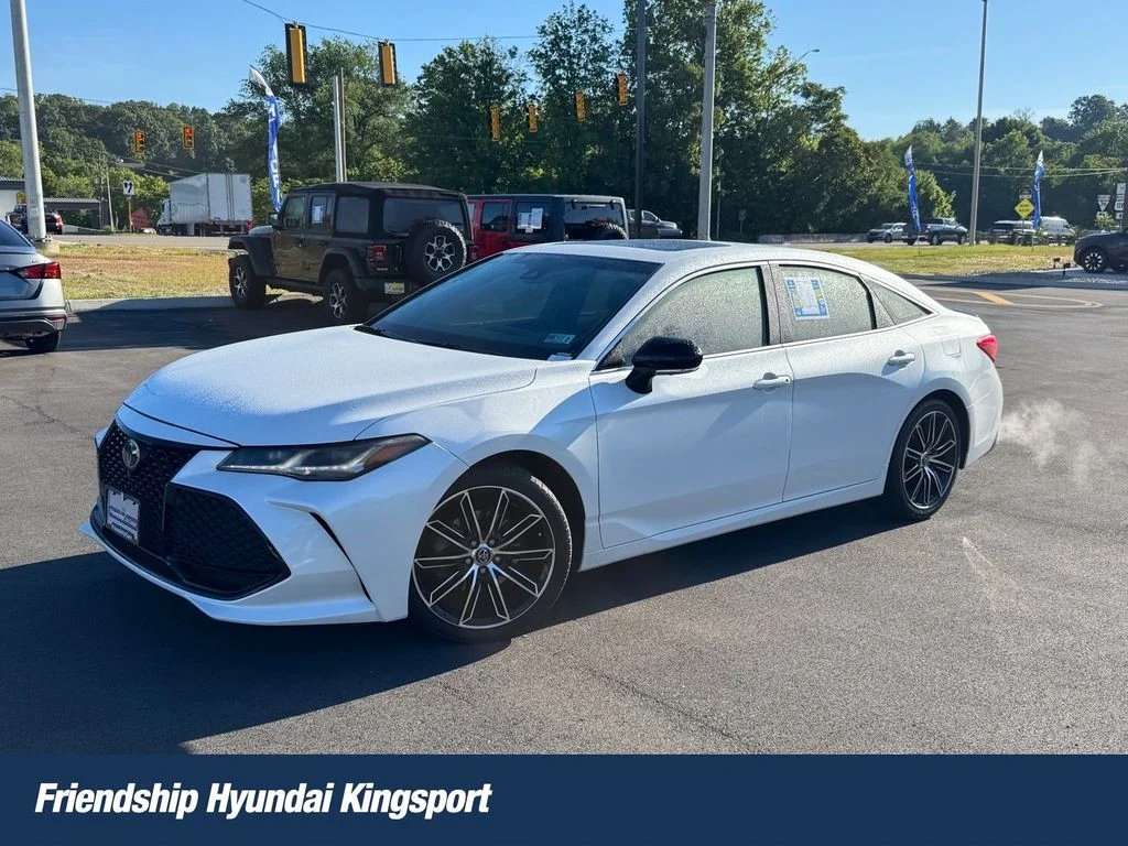 Used 2019 Toyota Avalon Touring w/ Advanced Safety Package FWD image 1