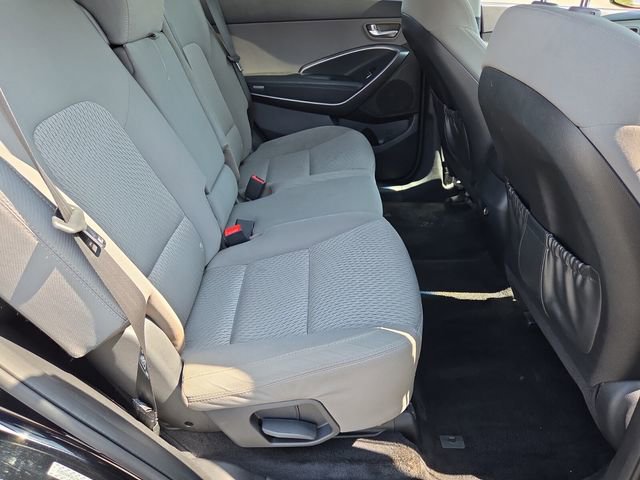 Used 2019 Hyundai Santa Fe XL SE image 18