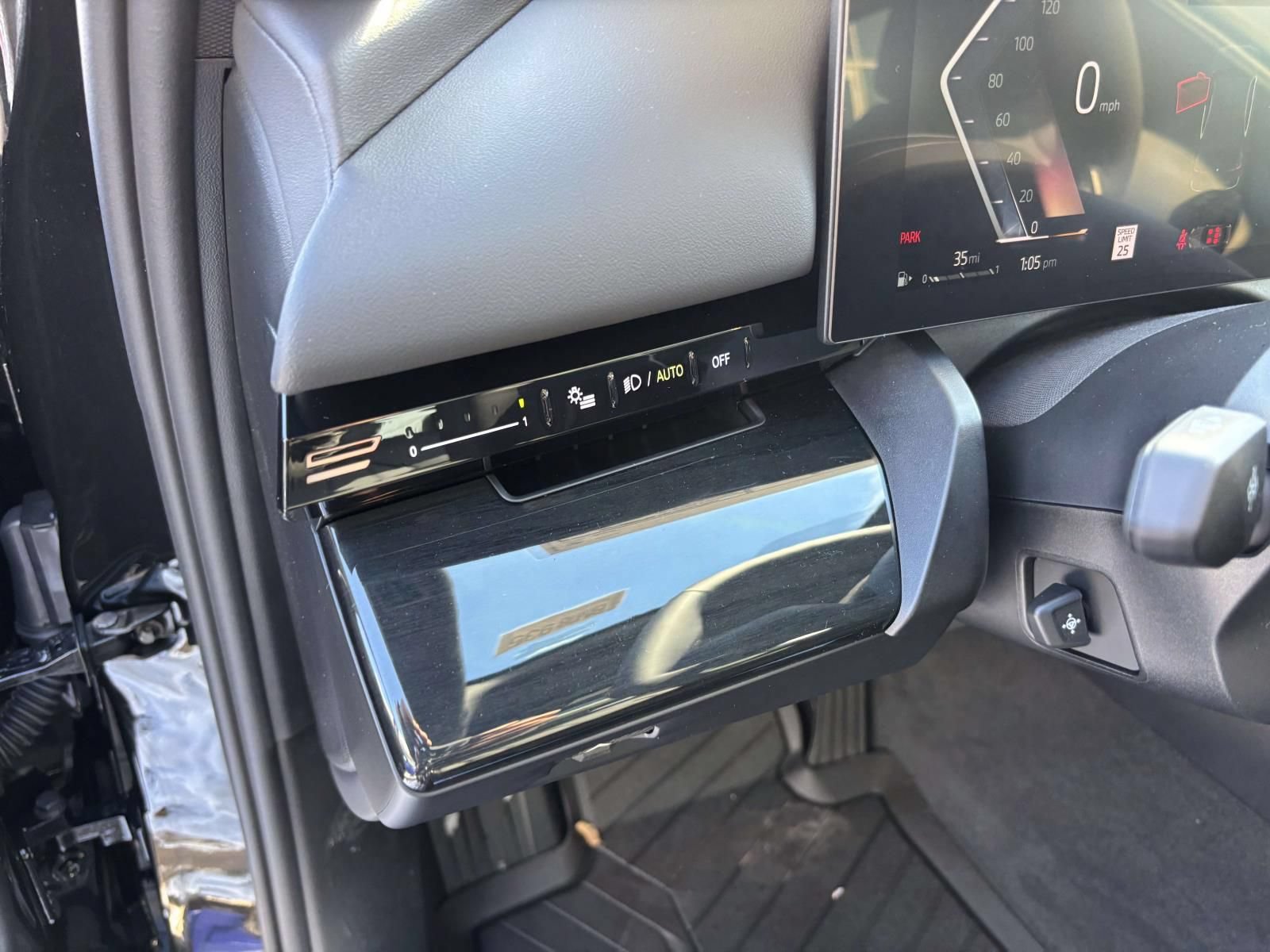 Used 2026 BMW 530i xDrive w/ Premium Package AWD/4WD image 15
