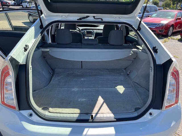 Used 2015 Toyota Prius Two FWD image 9