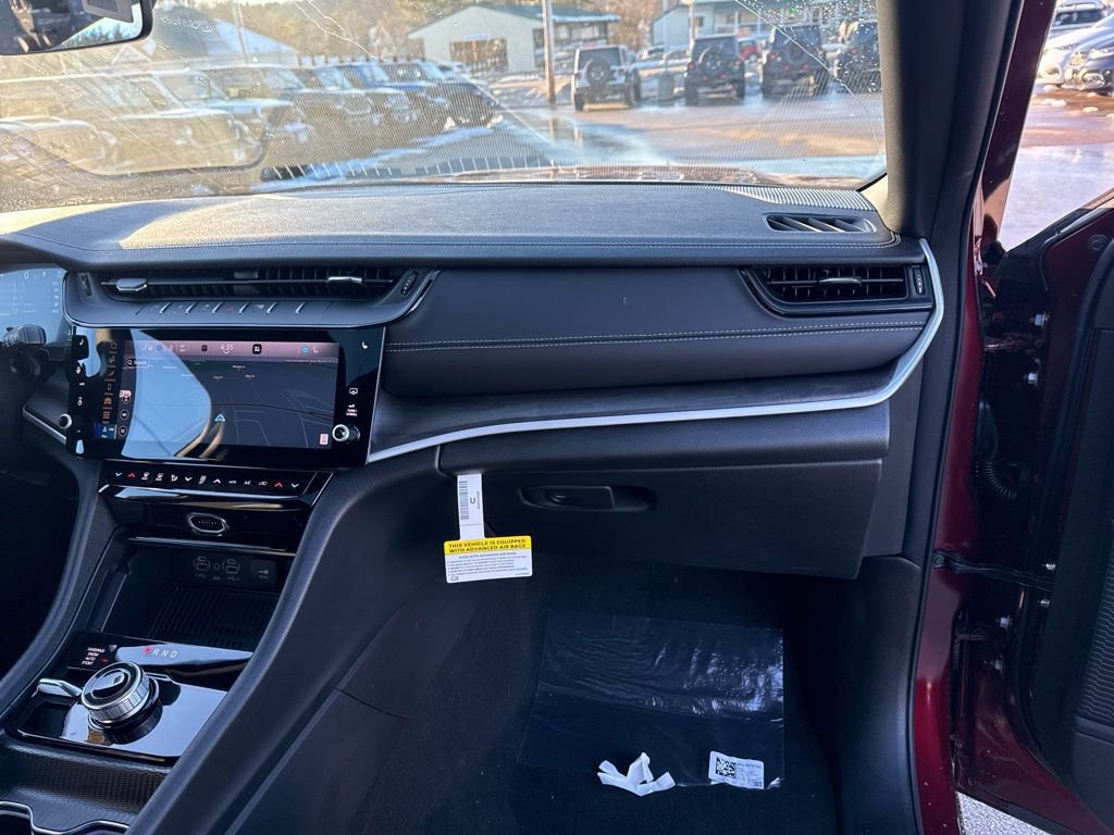 New 2026 Jeep Grand Cherokee Laredo image 29