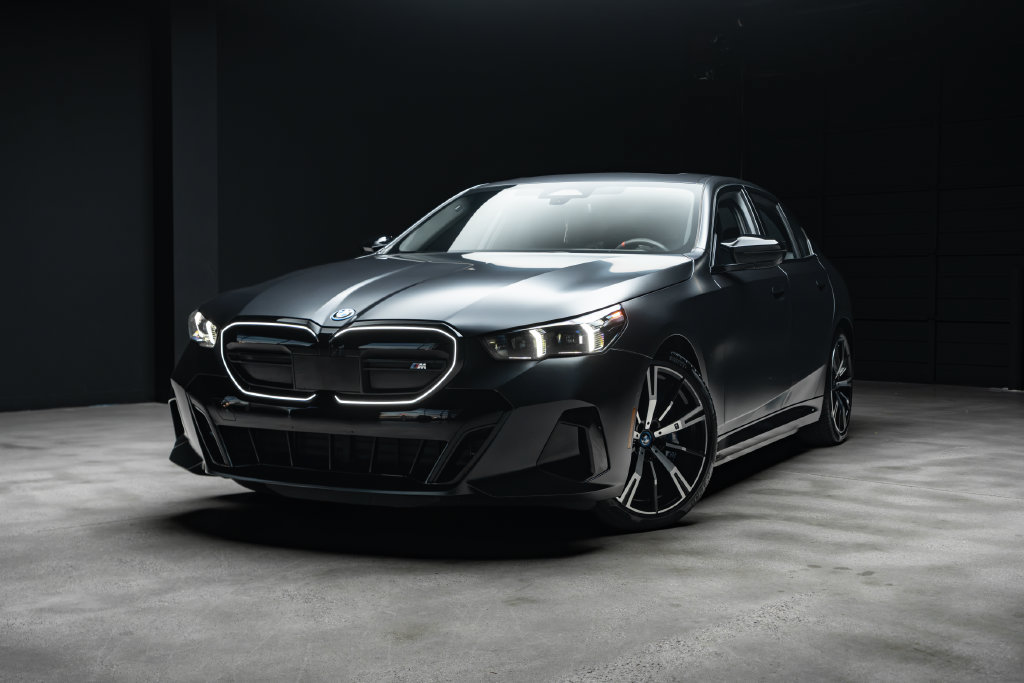 Used 2024 BMW i5 M60 w/ Premium Package AWD/4WD image 2