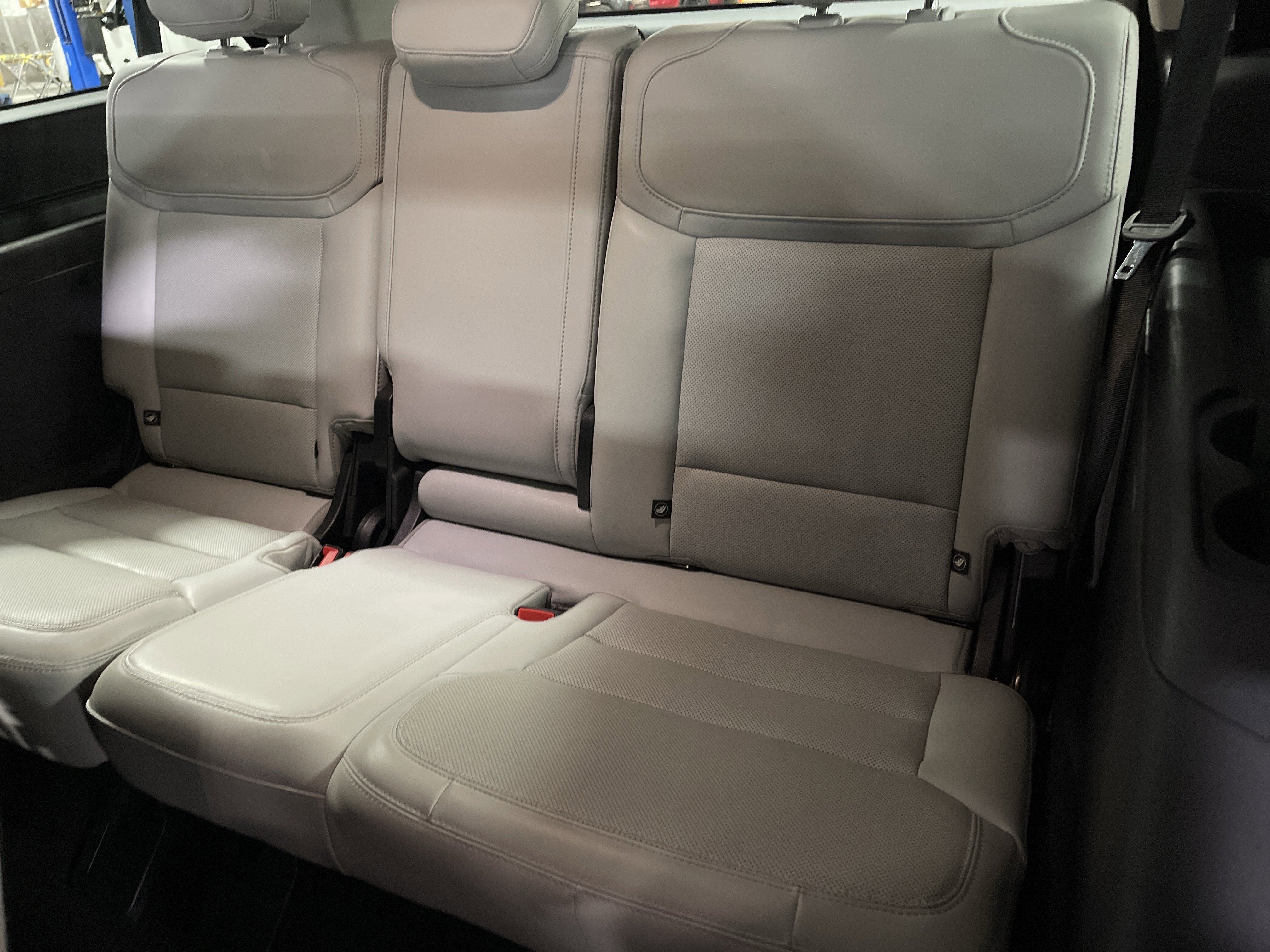 Used 2025 Ford Expedition Max Platinum image 13