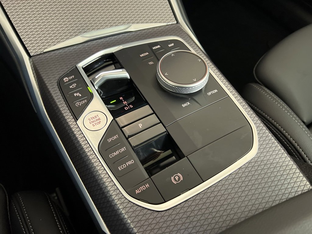 Used 2025 BMW 330i xDrive Sedan w/ Premium Package image 21