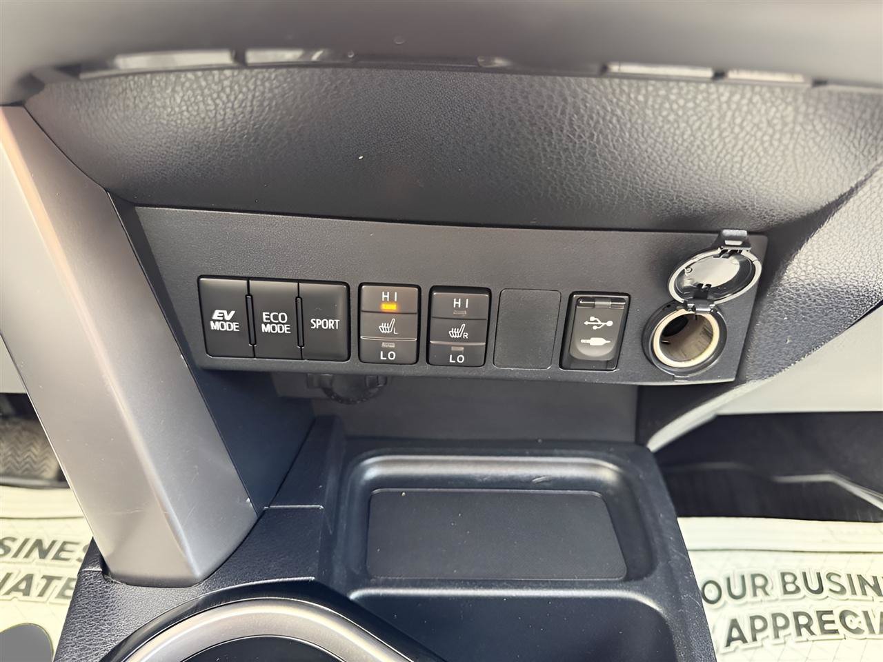 Used 2016 Toyota RAV4 Limited w/ Advanced Technology Package AWD/4WD image 22