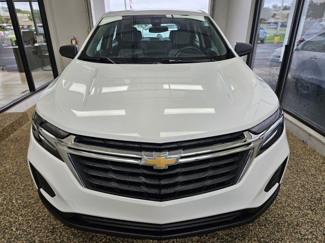 Used 2022 Chevrolet Equinox LS w/ LPO, Floor Liner Package FWD image 6