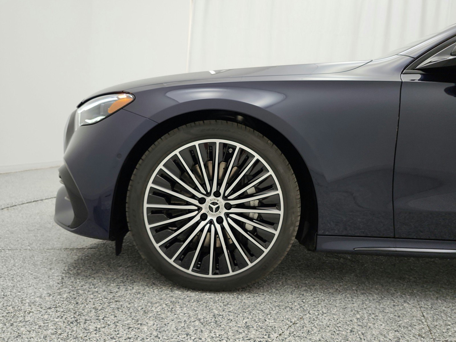 New 2027 Mercedes-Benz E 450 4MATIC Sedan image 13