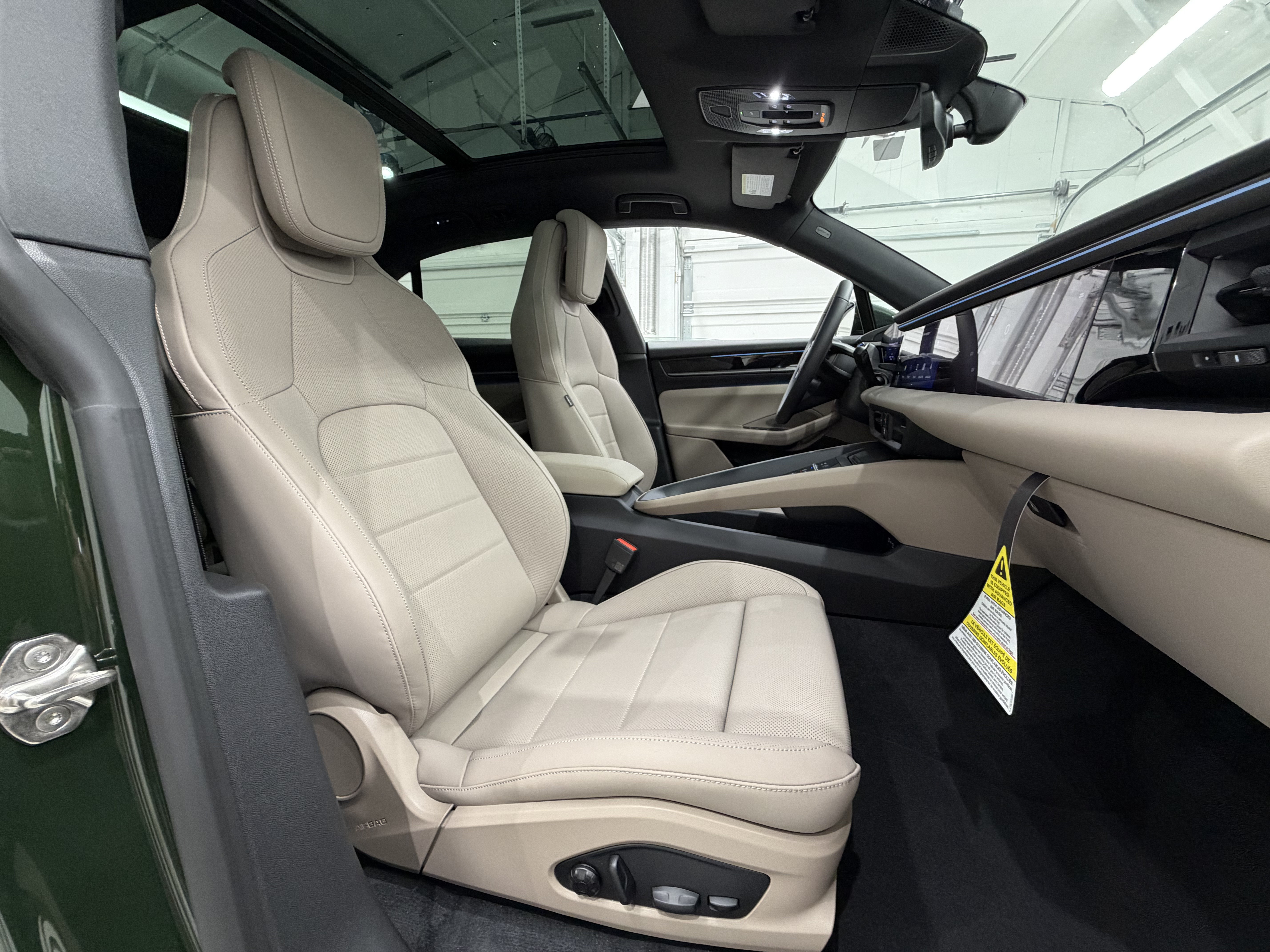 New 2026 Porsche Macan 4 Electric AWD/4WD image 23