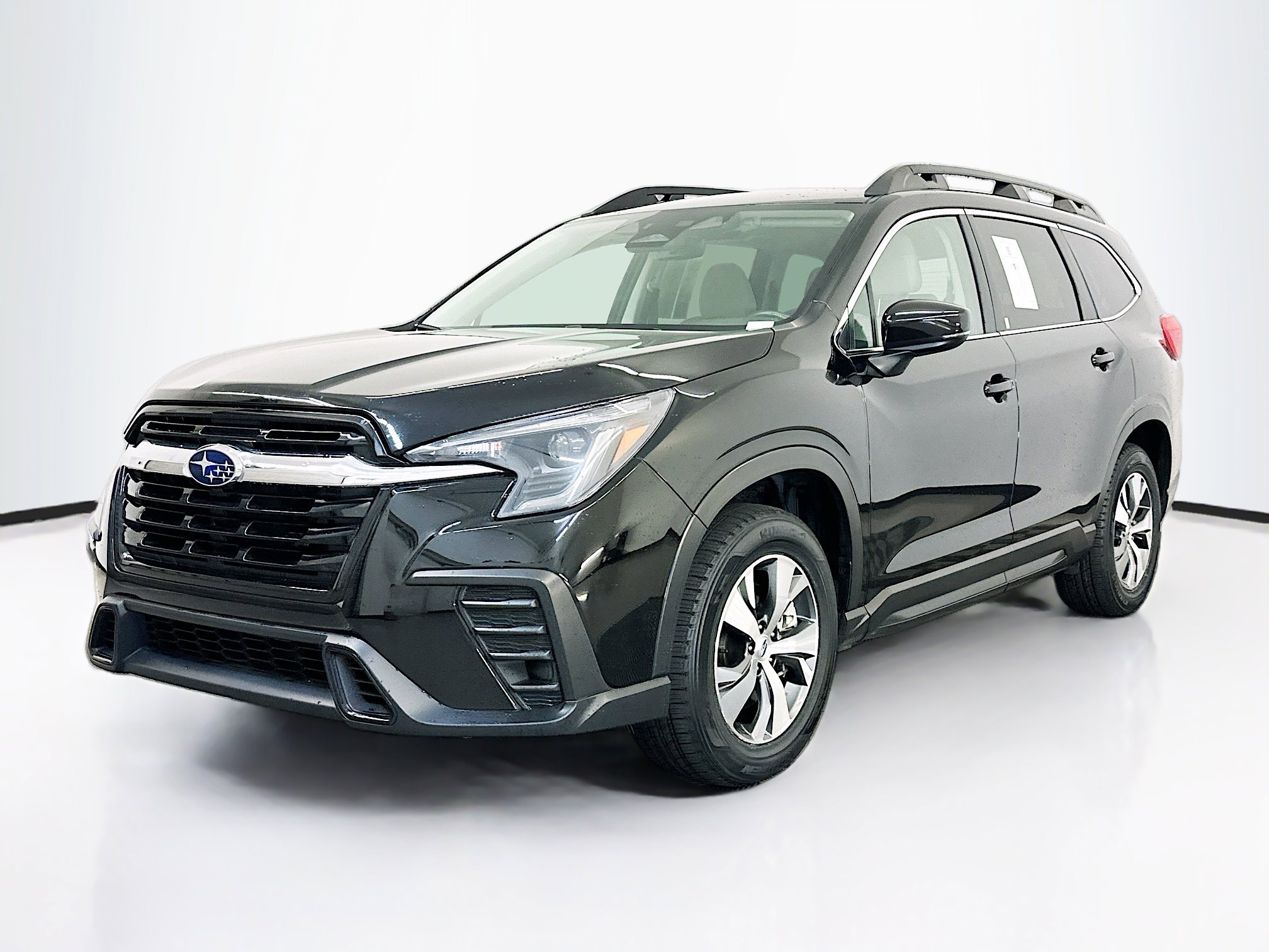 Used 2025 Subaru Ascent Premium AWD/4WD image 3