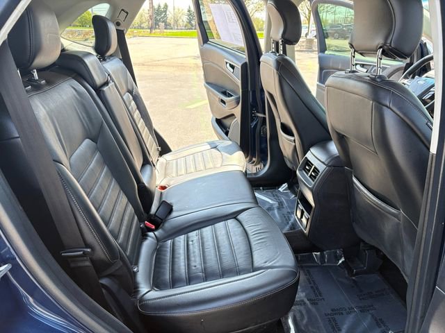 Used 2017 Ford Edge SEL w/ Equipment Group 201A FWD image 16