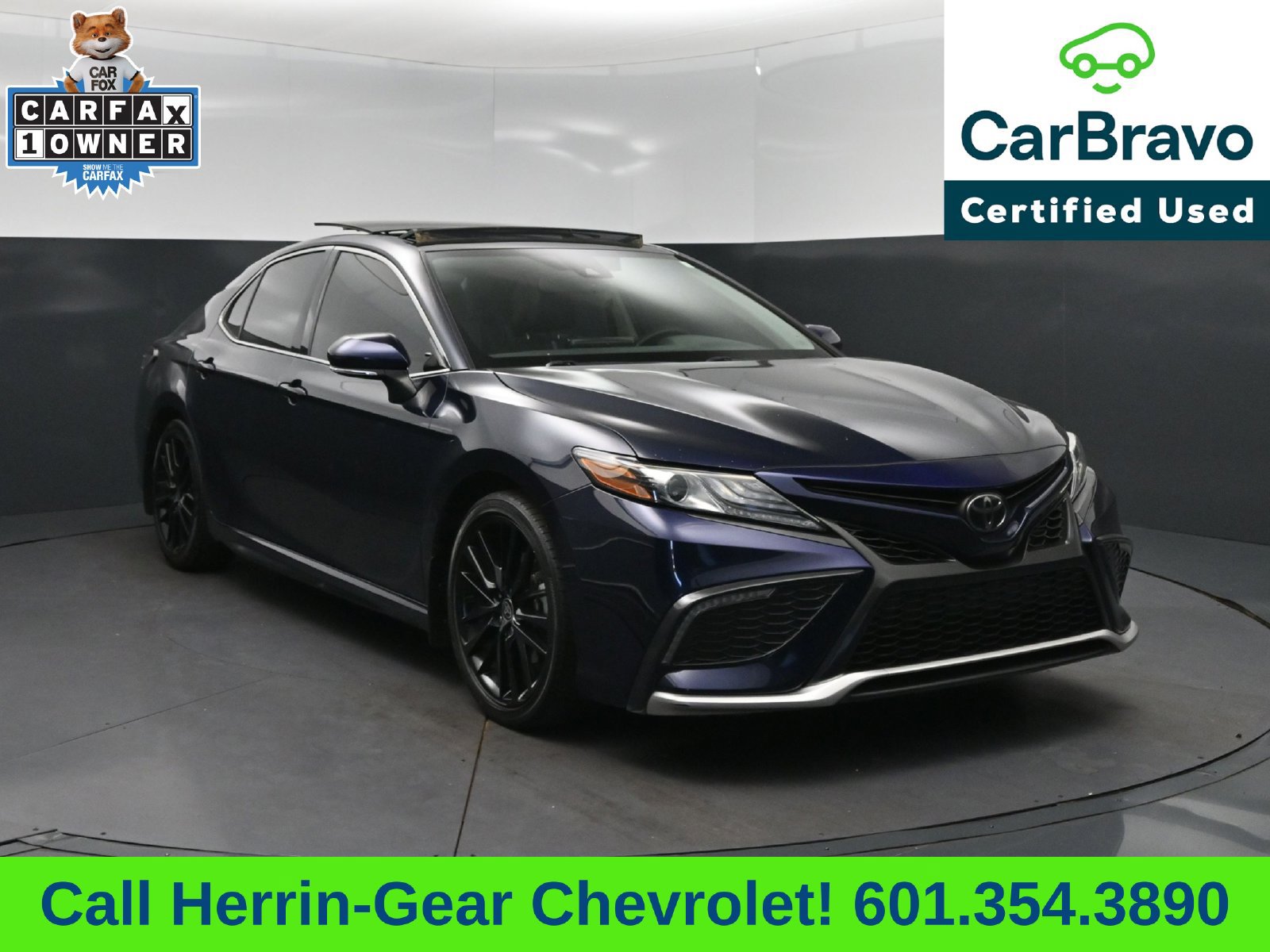 Used 2022 Toyota Camry XSE FWD image 9