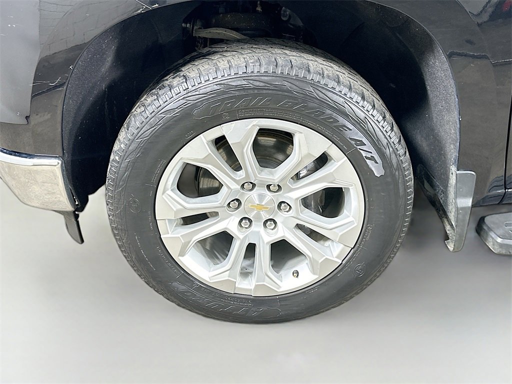 Used 2023 Chevrolet Silverado 1500 LT image 8