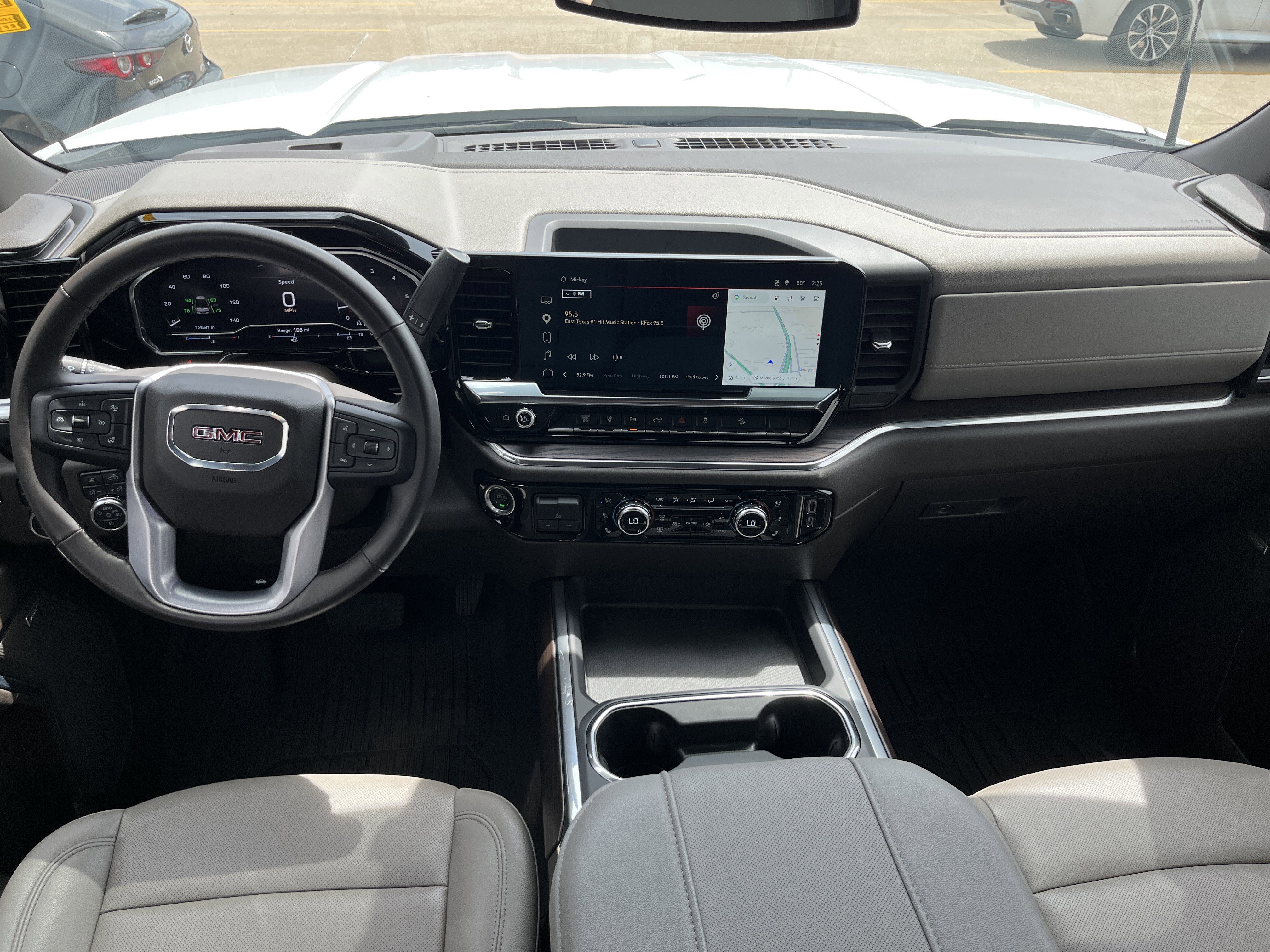 Used 2024 GMC Sierra 2500 SLT w/ SLT Premium Package image 5