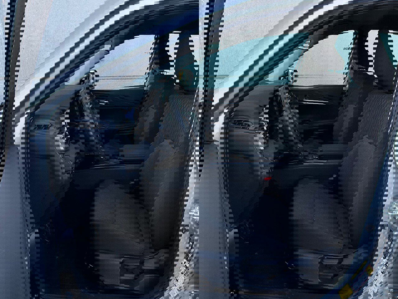 Used 2025 Toyota Camry LE image 10