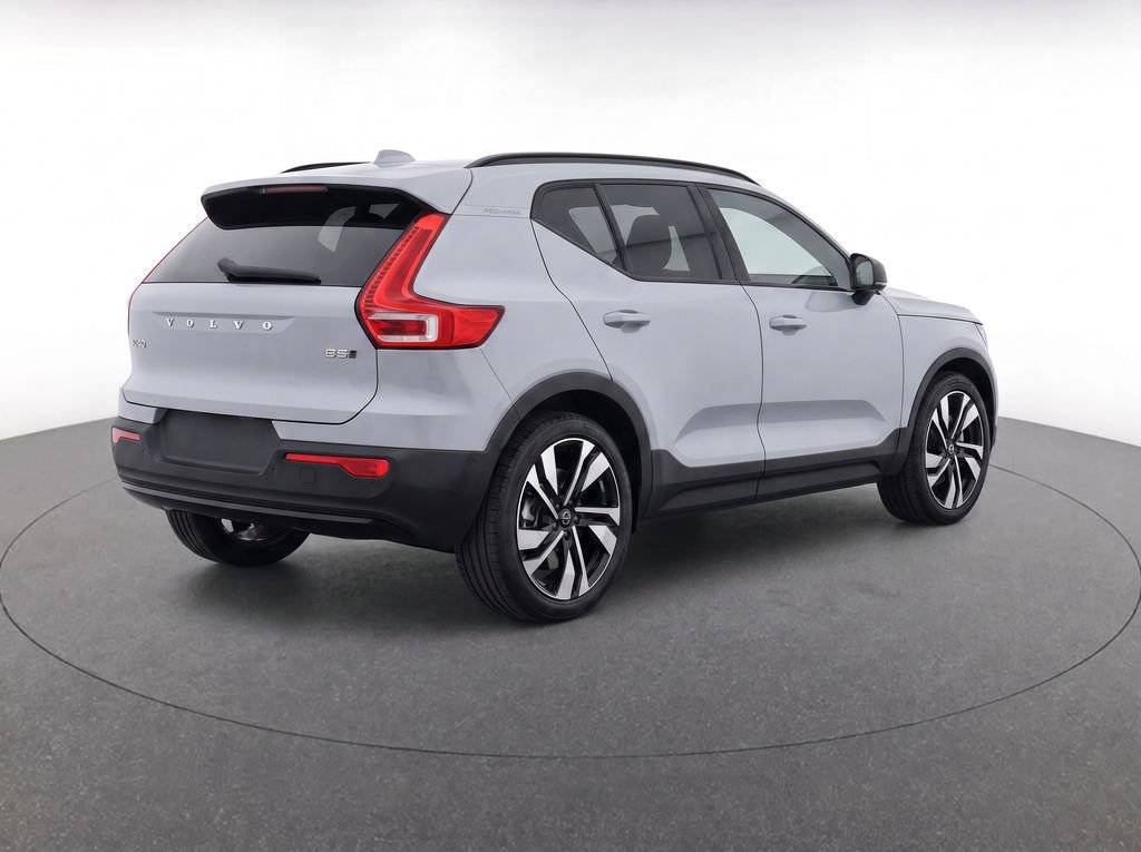 New 2026 Volvo XC40 B5 Ultra w/ Protection Package Premier AWD/4WD image 4