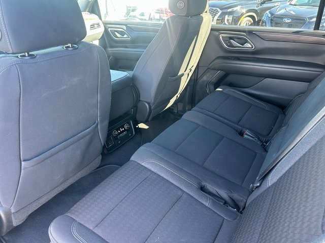 Used 2022 Chevrolet Suburban 4WD image 28