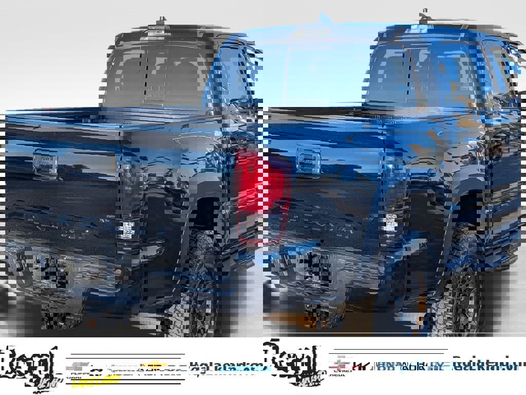 Used 2022 Toyota Tacoma SR5 w/ Trail Edition image 7