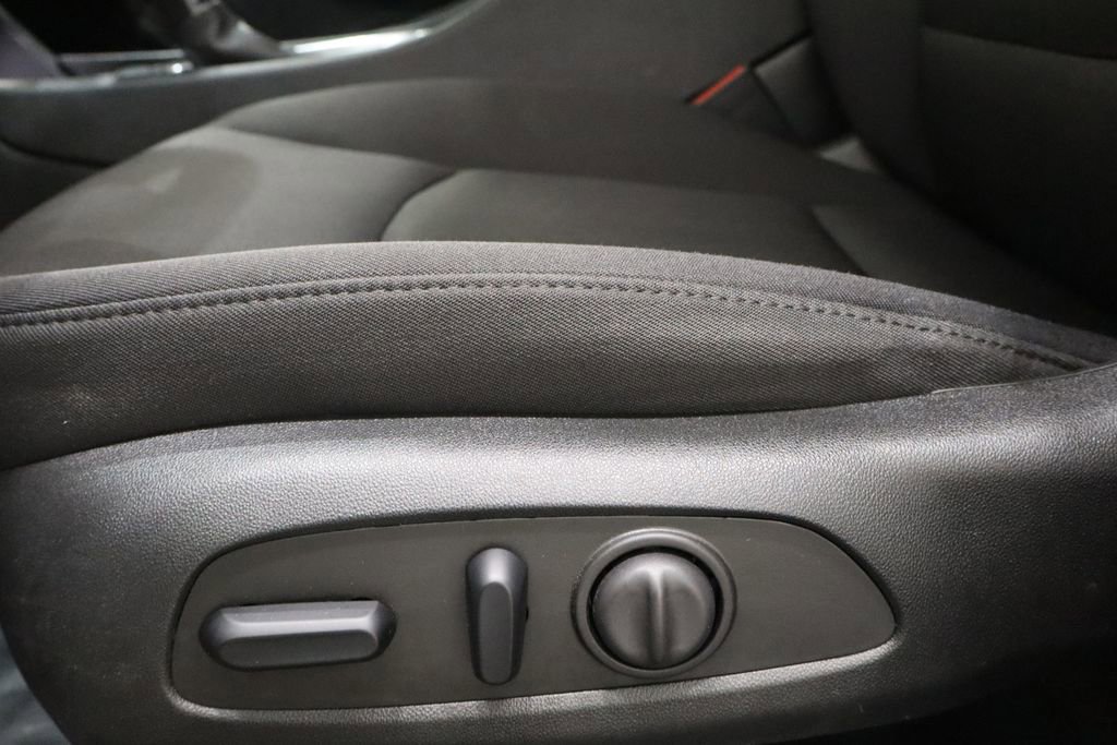 Used 2023 Chevrolet Malibu LT image 18