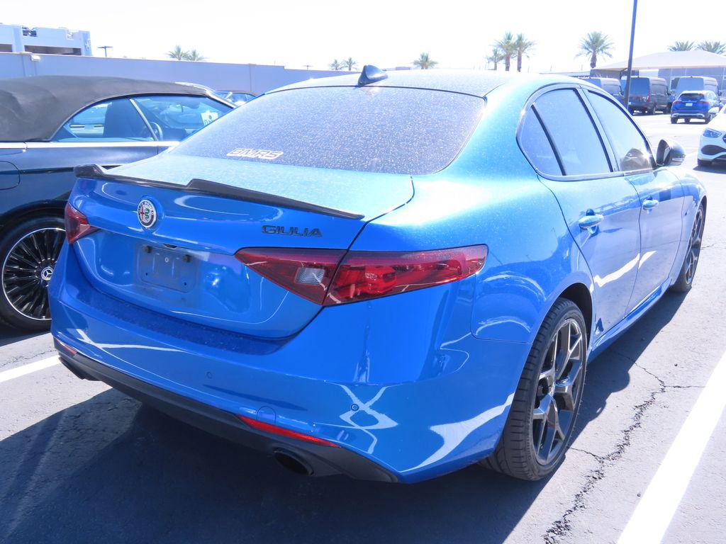 Used 2019 Alfa Romeo Giulia w/ Nero Edizione image 4