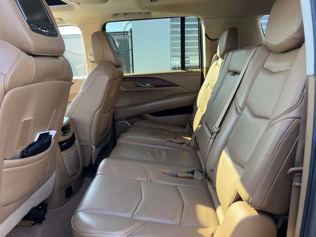 Used 2015 Cadillac Escalade ESV Platinum AWD/4WD image 12
