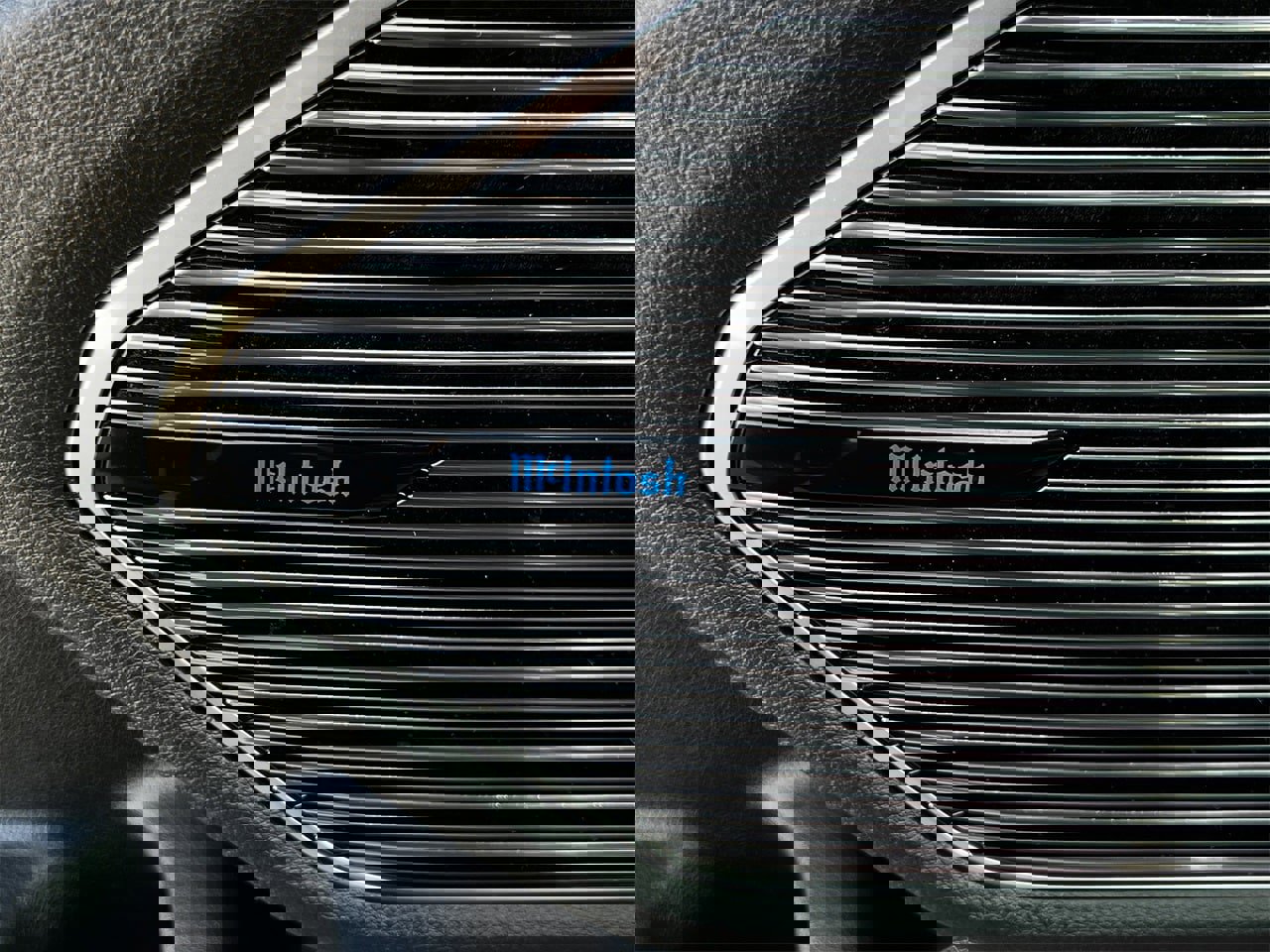 Used 2023 Jeep Grand Cherokee Overland w/ Luxury Tech Group IV image 24