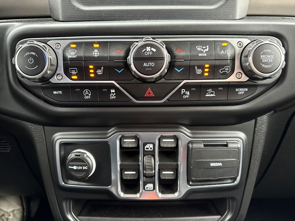 Used 2021 Jeep Gladiator Sport image 31