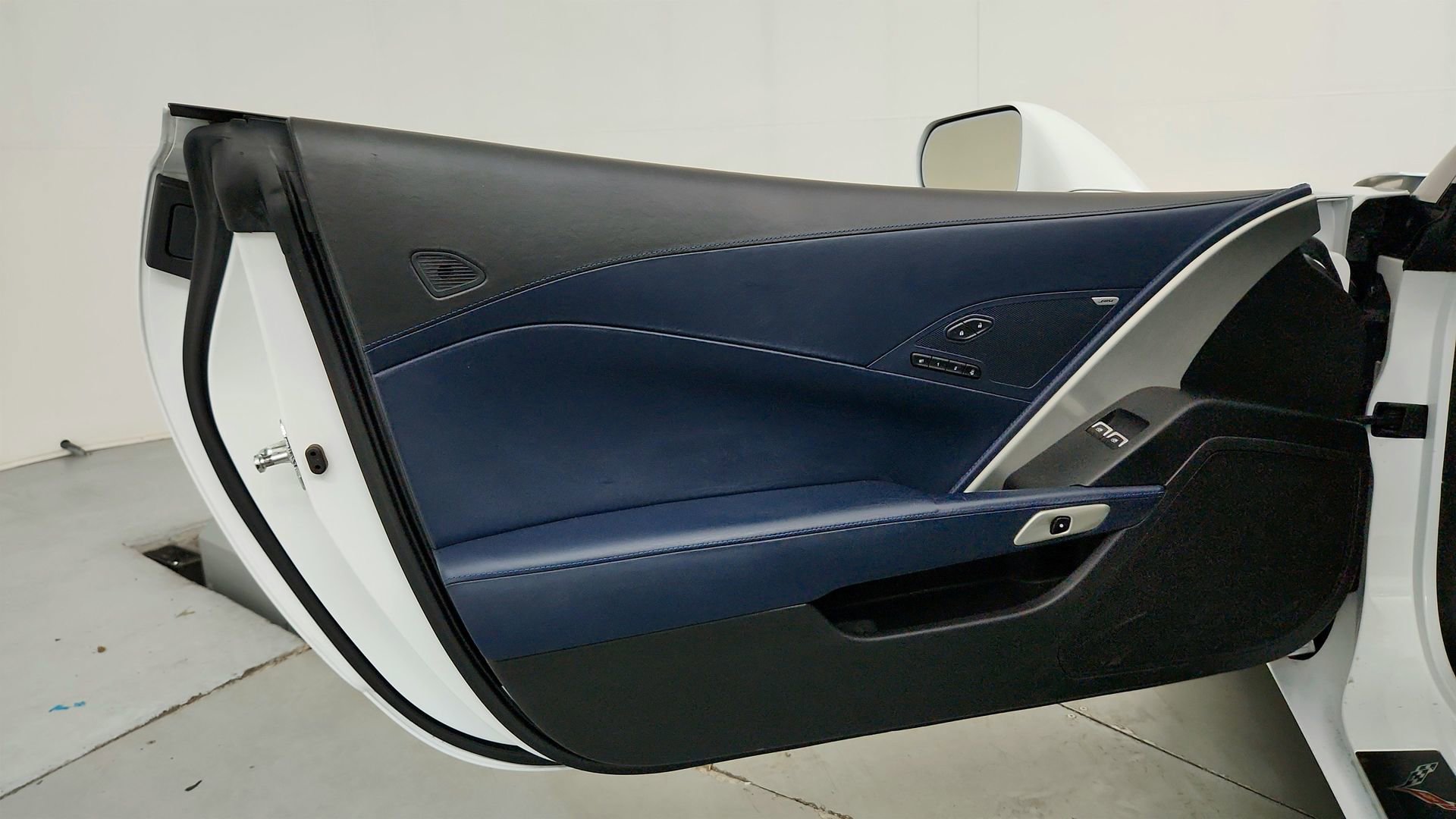 Certified 2016 Chevrolet Corvette Stingray Convertible w/ 3LT Preferred Equipment Group RWD image 11