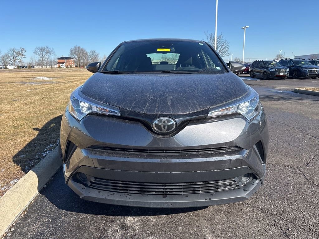 Used 2019 Toyota C-HR LE image 2