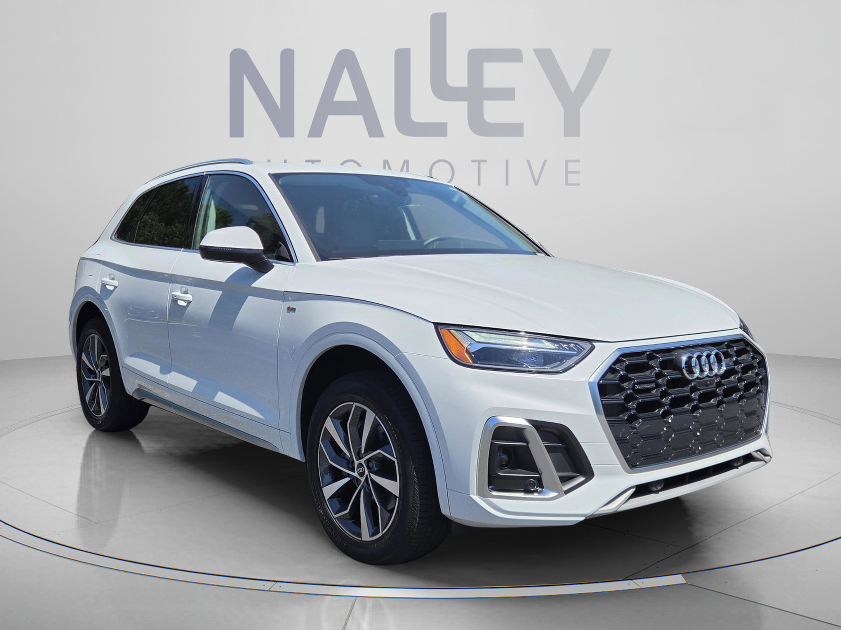Used 2023 Audi Q5 2.0T Premium Plus w/ Premium Plus Package AWD/4WD image 7