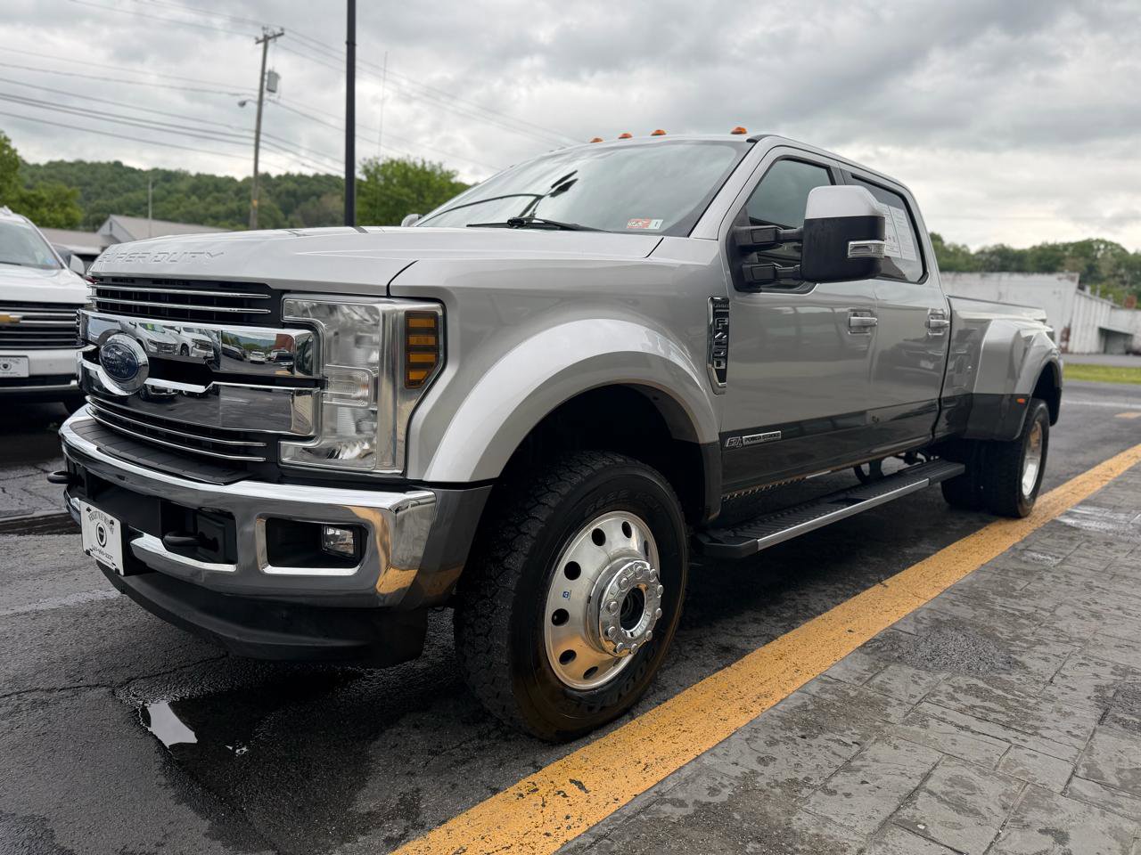 Used 2018 Ford F450 Lariat w/ Lariat Value Package AWD/4WD image 4