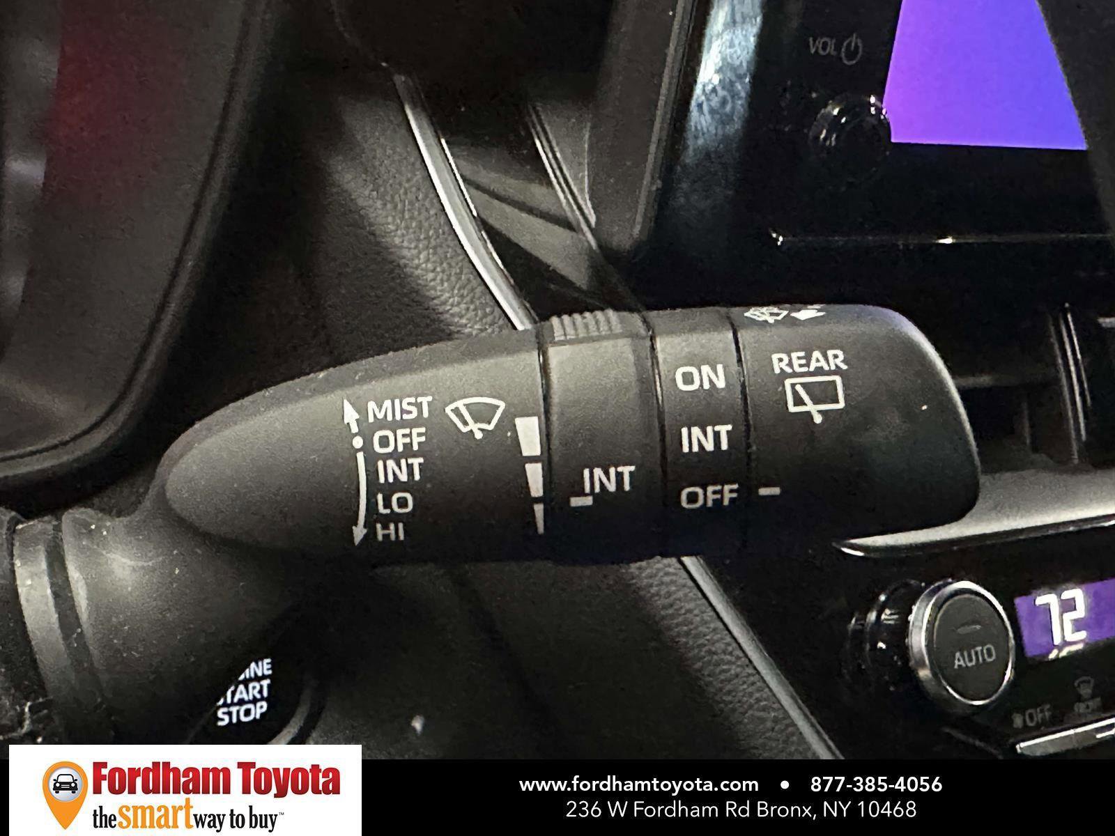 Used 2025 Toyota Corolla Cross LE image 31