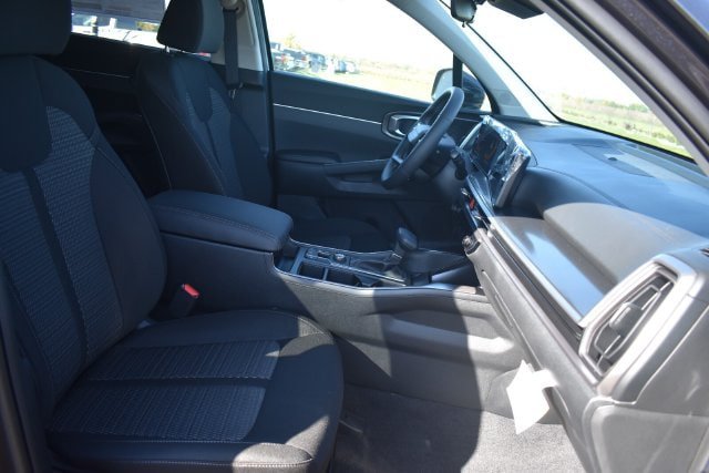 New 2026 Kia Sorento LX FWD image 13