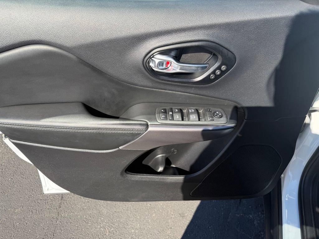 Certified 2022 Jeep Cherokee Limited image 15