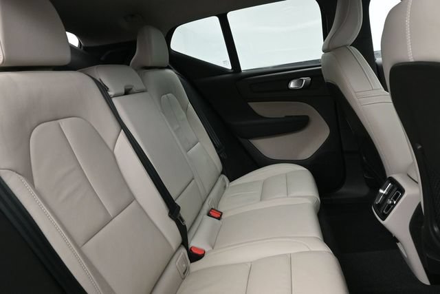 Used 2023 Volvo XC40 B5 Ultimate w/ Protection Package Premier AWD/4WD image 32
