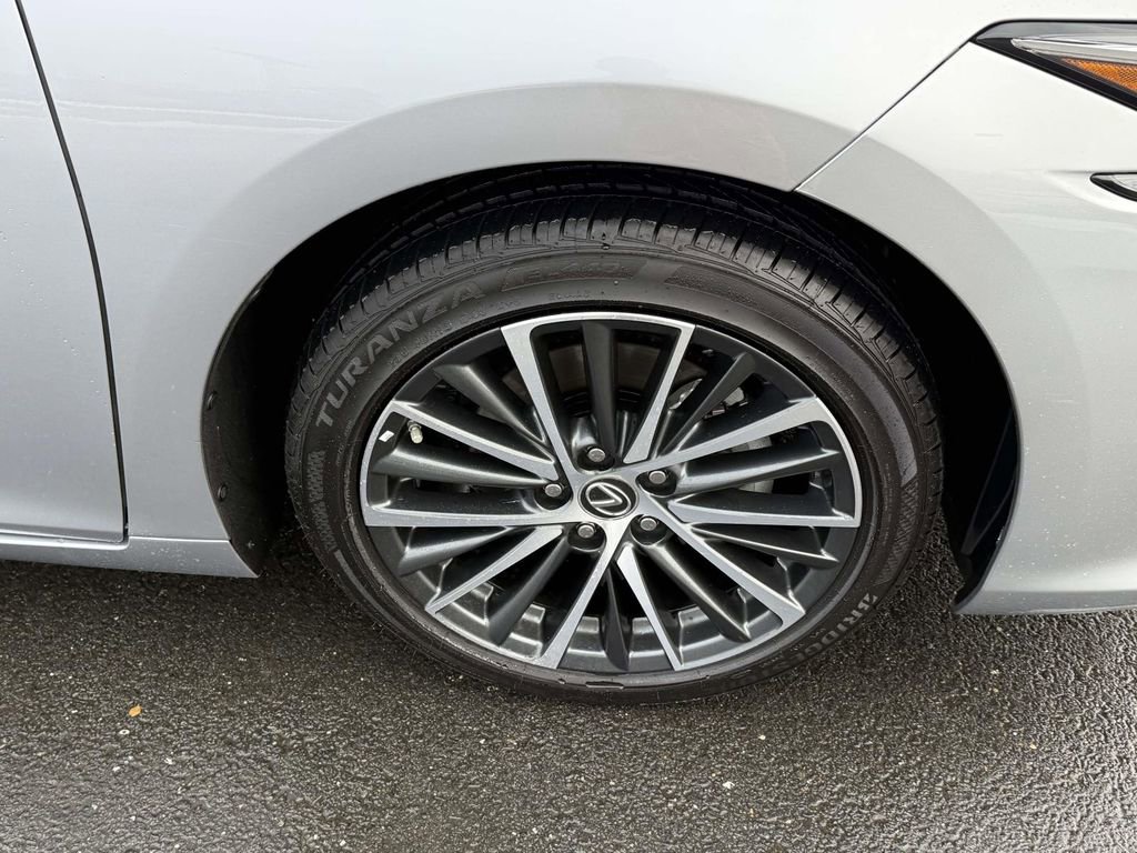 Used 2025 Lexus ES 350 w/ Premium Package image 7