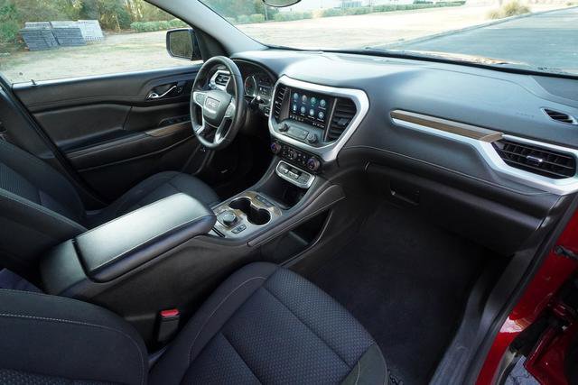 Used 2023 GMC Acadia SLE w/ Driver Convenience Package image 23