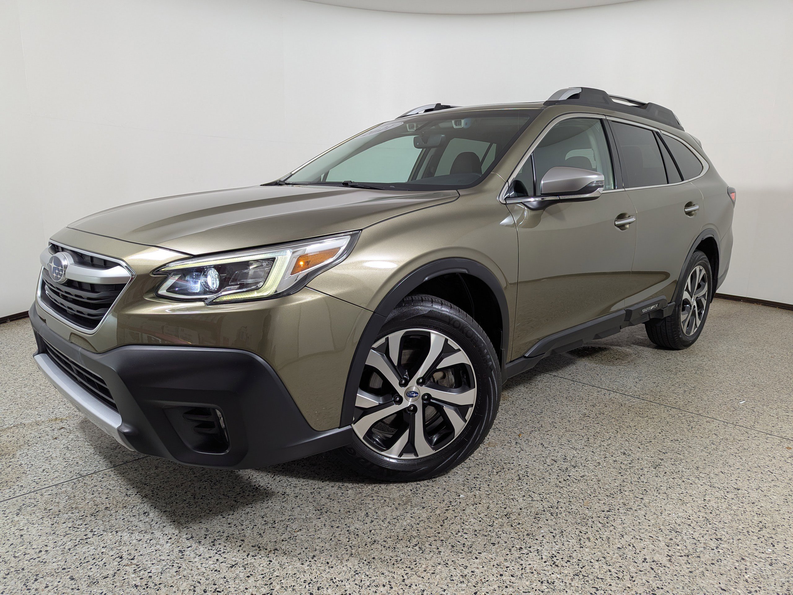 Used 2021 Subaru Outback Touring w/ Popular Package #2 image 18