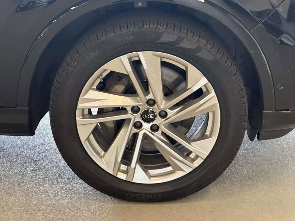 Used 2024 Audi Q7 2.0T Premium AWD/4WD image 9