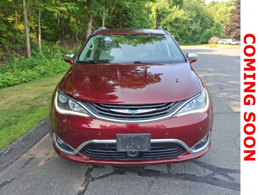 Used 2017 Chrysler Pacifica Platinum FWD image 3