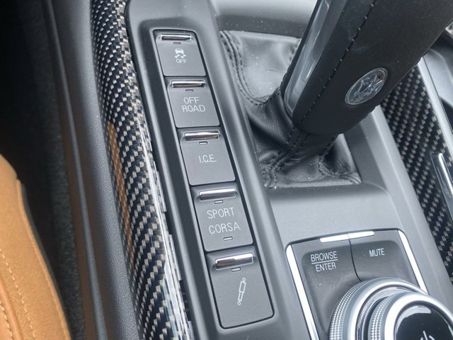 Used 2024 Maserati Levante Trofeo image 32