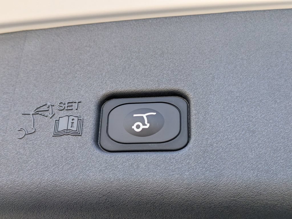 New 2026 Lincoln Nautilus Reserve AWD/4WD image 15