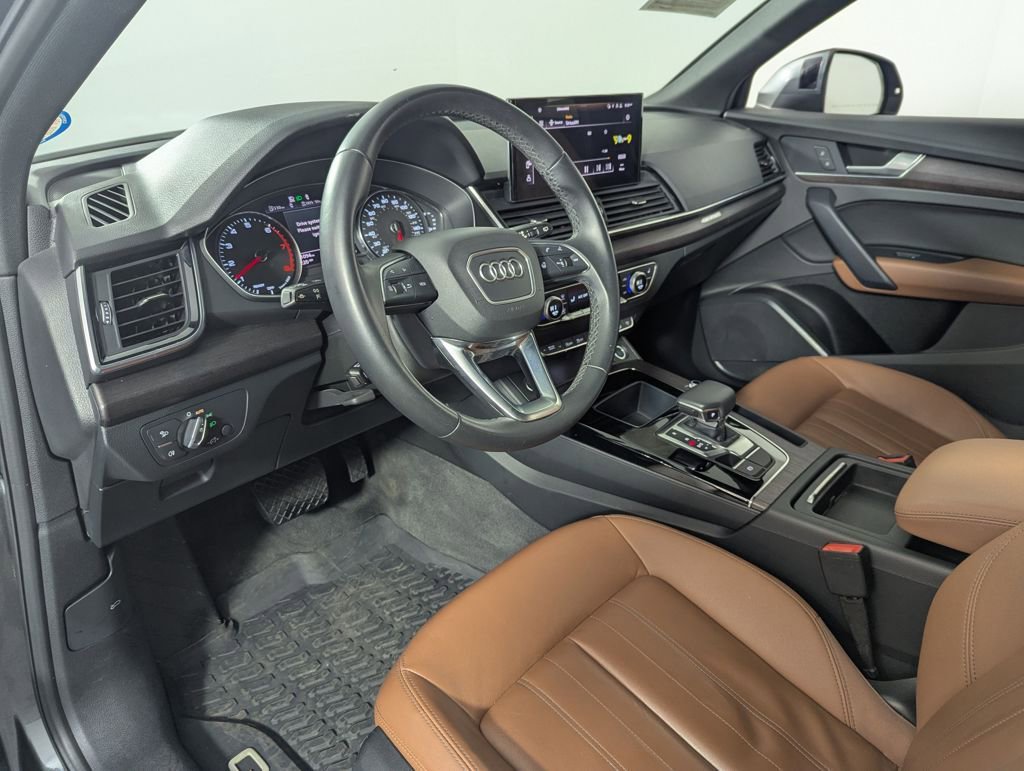 Used 2022 Audi Q5 2.0T Premium w/ Convenience Package image 31