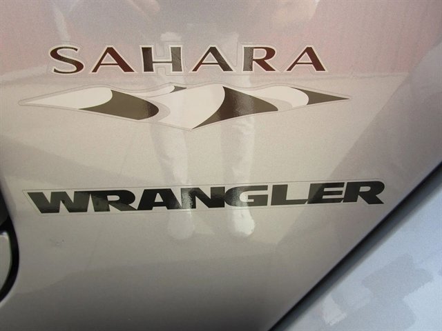 Used 2016 Jeep Wrangler Sahara w/ Dual Top Group image 41