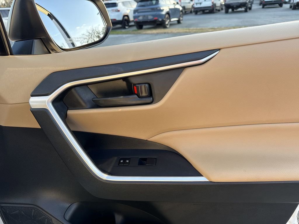 Used 2023 Toyota RAV4 LE image 16